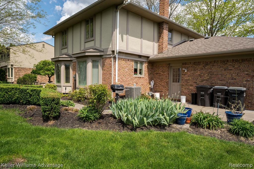 16131 Winchester Drive, Northville, MI 48168 — Photo 46