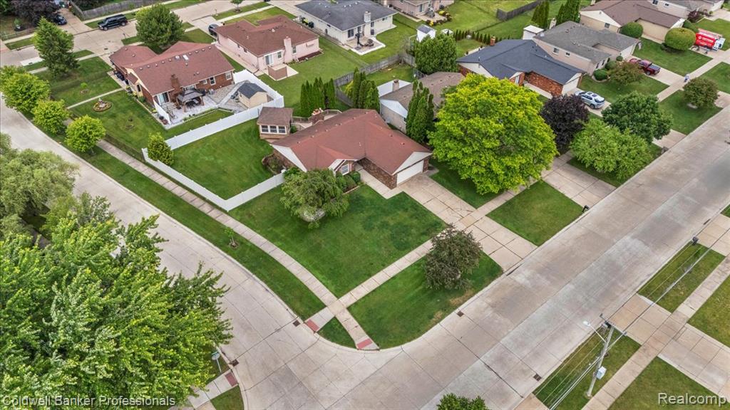 5015 Fox Hill Drive, Sterling Heights, MI 48310 — Photo 31