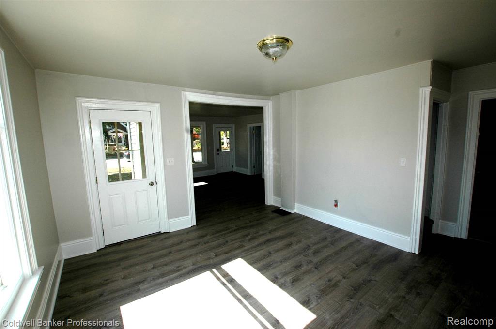 706 N Main Street, Lapeer, MI 48446 — Photo 13