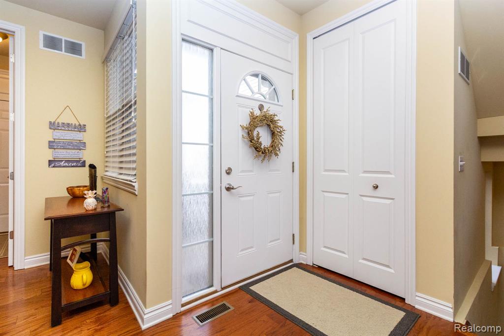 4370 Bennett Park Circle, Troy, MI 48085 — Photo 4