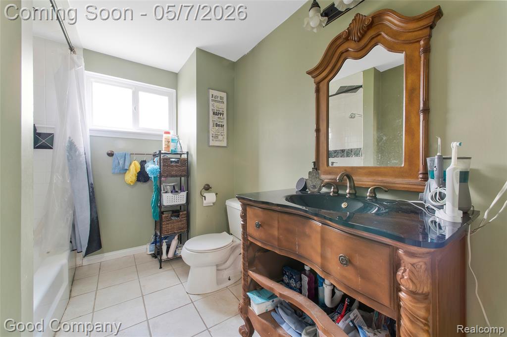 9072 Chesterfield Drive, Swartz Creek, MI 48473 — Photo 14