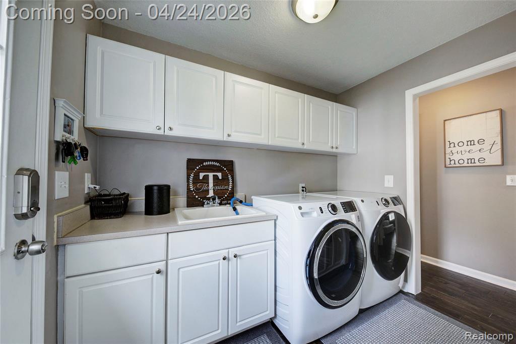 7395 Harrington Drive, Brighton, MI 48116 — Photo 15