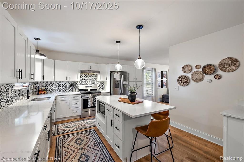 3076 Pridham Street, Keego Harbor, MI 48320 — Photo 15