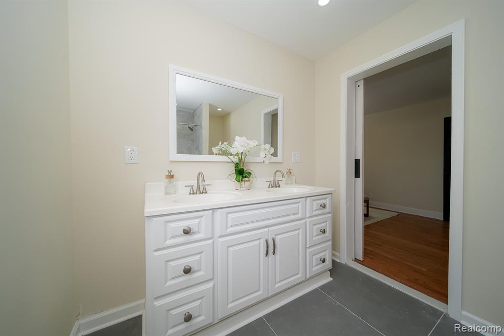 5911 Audubon Road, Detroit, MI 48224 — Photo 38
