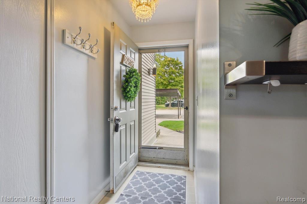 42595 LILLEY POINTE Drive, Canton, MI 48187 — Photo 5