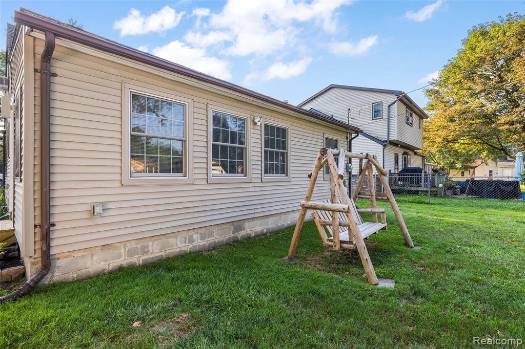 45447 Platt Street, Utica, MI 48317 — Photo 33