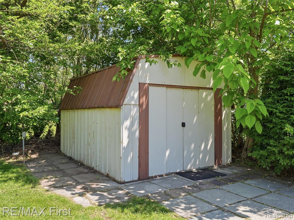 21213 Centennial Street, Saint Clair Shores, MI 48081 — Photo 24