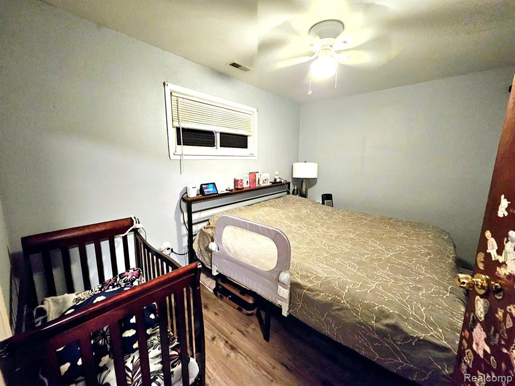 8294 ROBERT Street, Taylor, MI 48180 — Photo 15
