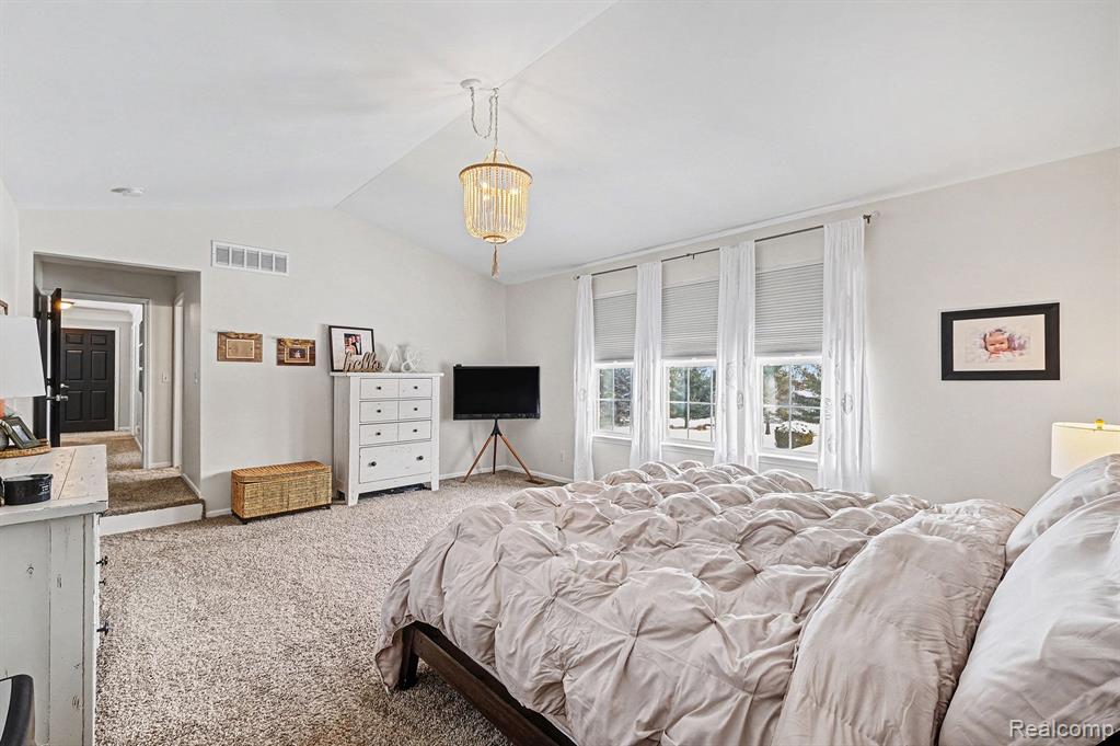 8375 Oxford Lane, Grand Blanc, MI 48439 — Photo 18