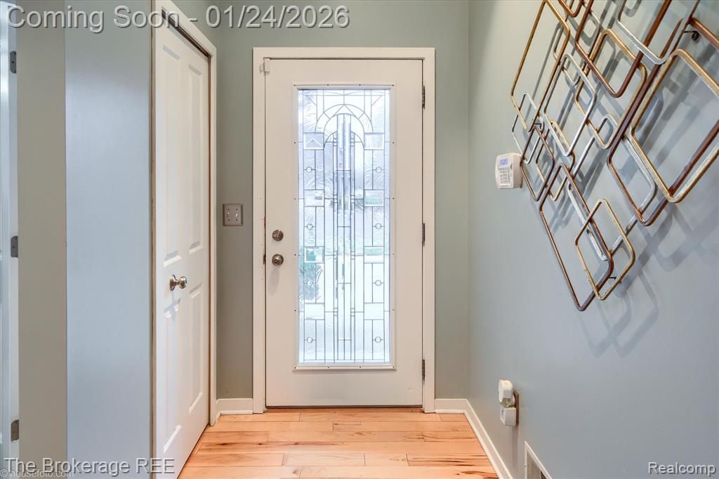 7095 Woods West Drive, Flushing, MI 48433 — Photo 12