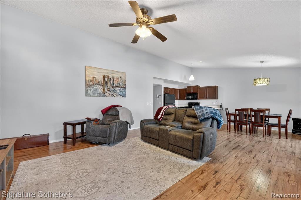 5094 Harbor Oak Drive, 36, Waterford, MI 48329 — Photo 7