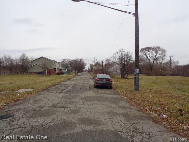 2706 HENDRICKS Street, Detroit, MI 48207 — Photo 13