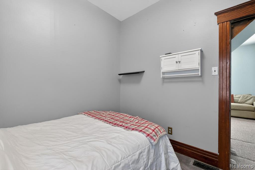 1518 Chestnut Street, Wyandotte, MI 48192 — Photo 17