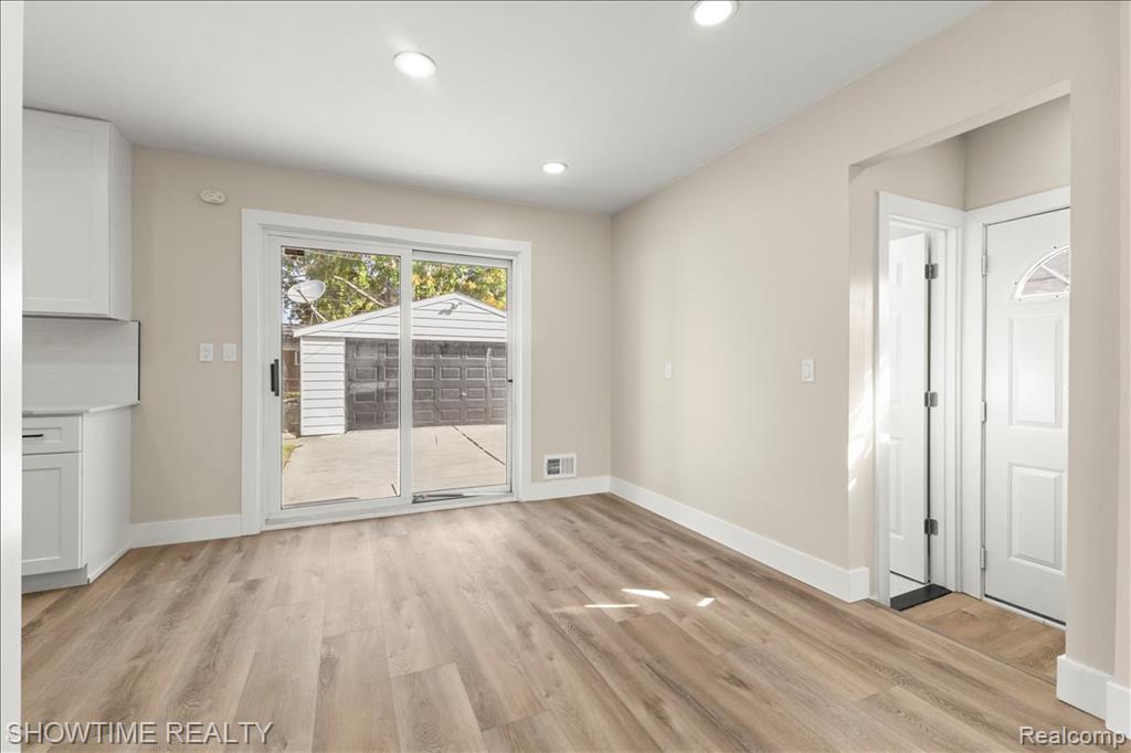 10358 Cloverdale Avenue, Ferndale, MI 48220 — Photo 13