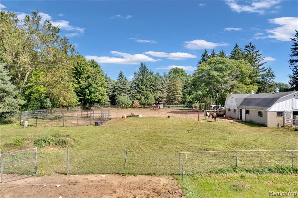 1381 Roods Lake Road, Lapeer, MI 48446 — Photo 38