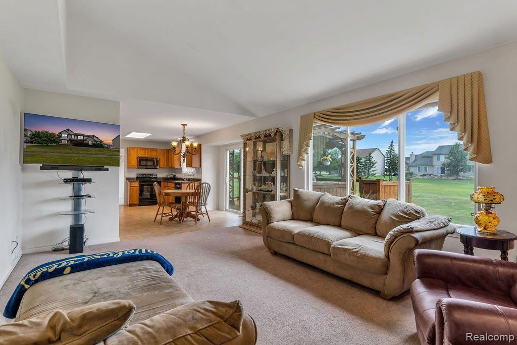 6300 LISMORE Circle, Grand Blanc, MI 48439 — Photo 8