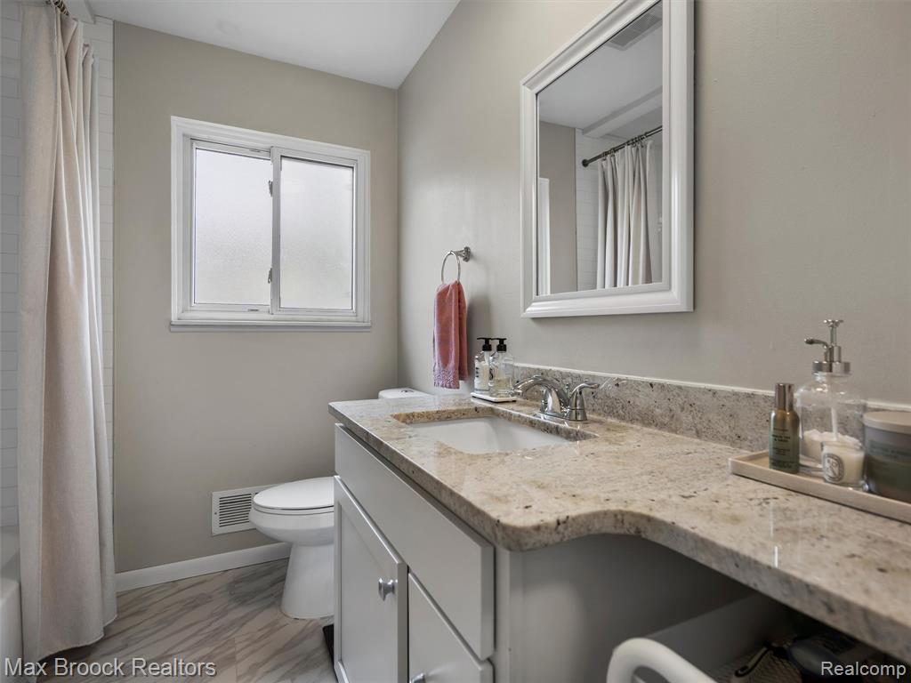 94 School Avenue, Clawson, MI — Photo 13