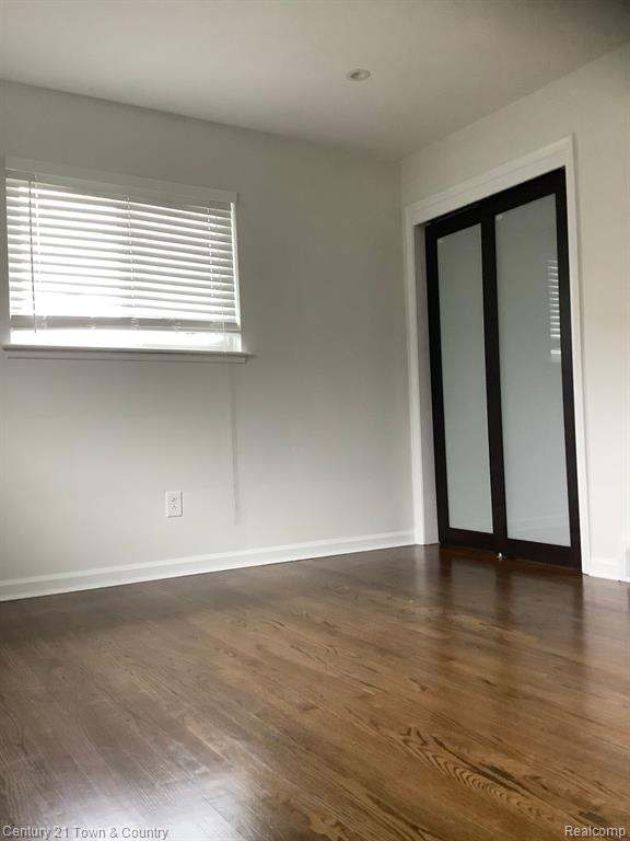 8953 NIVER Avenue, Allen Park, MI 48101 — Photo 12
