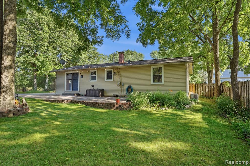 608 Snyder Road, Highland, MI — Photo 18