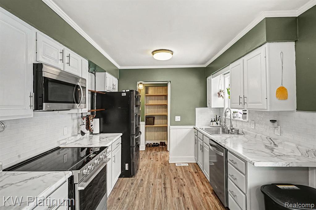 5452 Columbia Court, Lapeer, MI 48446 — Photo 5