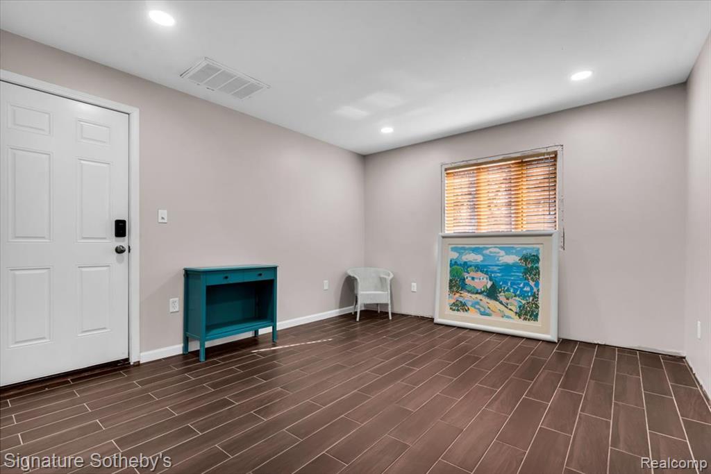 237 Marlborough Drive, Bloomfield Hills, MI 48302 — Photo 15