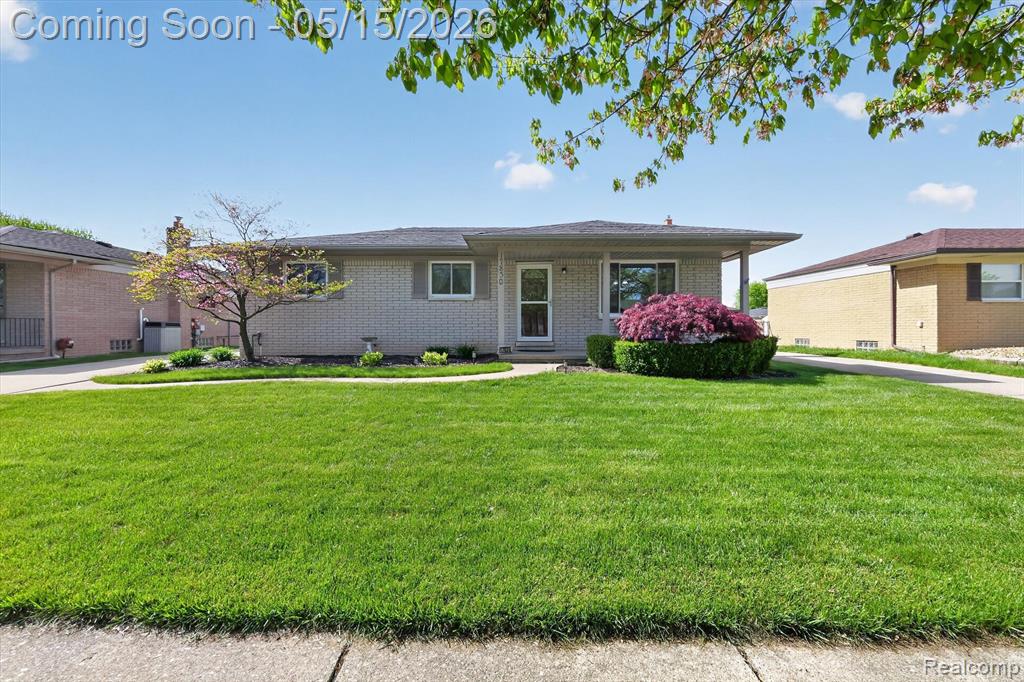 17830 Kuecken Street, Clinton Twp, MI 48038 — Photo 3