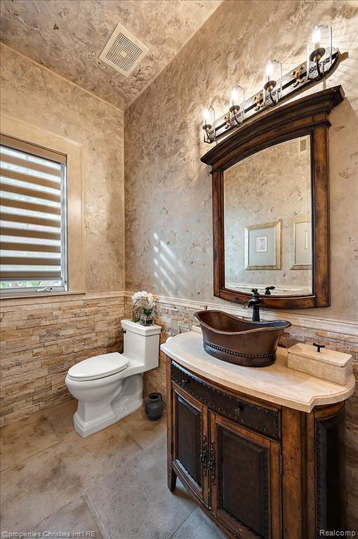 3701 Northwood, West Bloomfield, MI, 48324