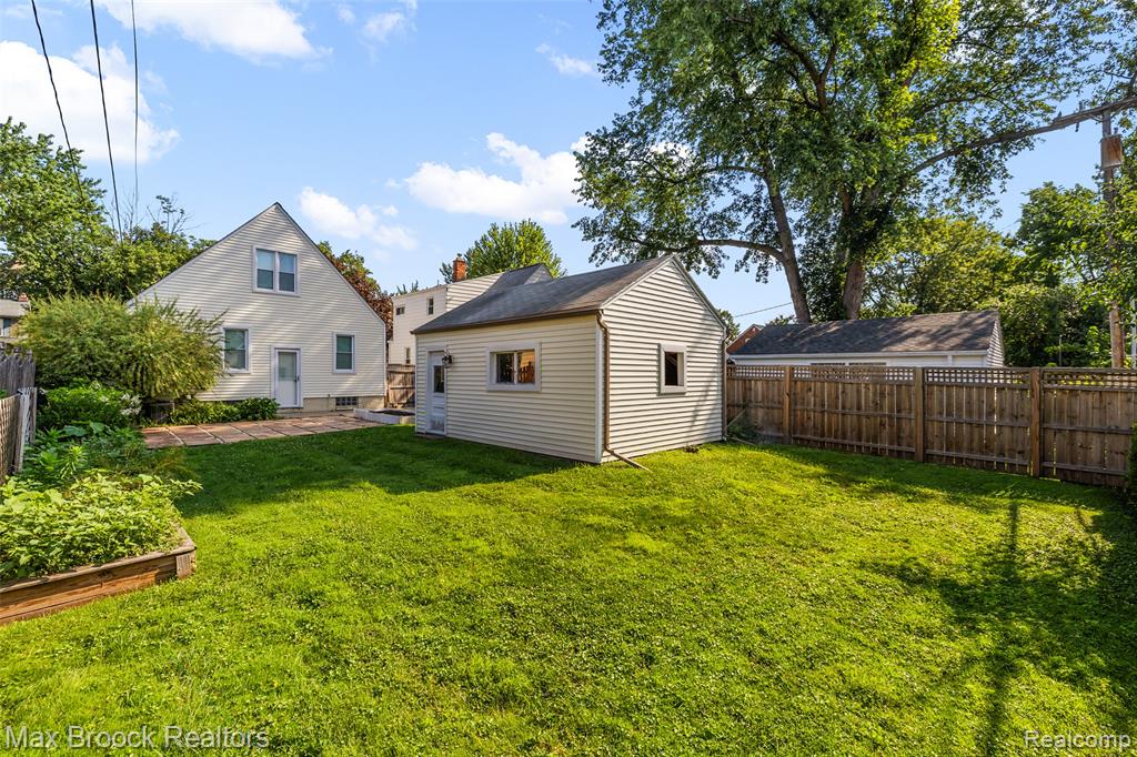 929 Cambridge Road, Berkley, MI 48072 — Photo 26