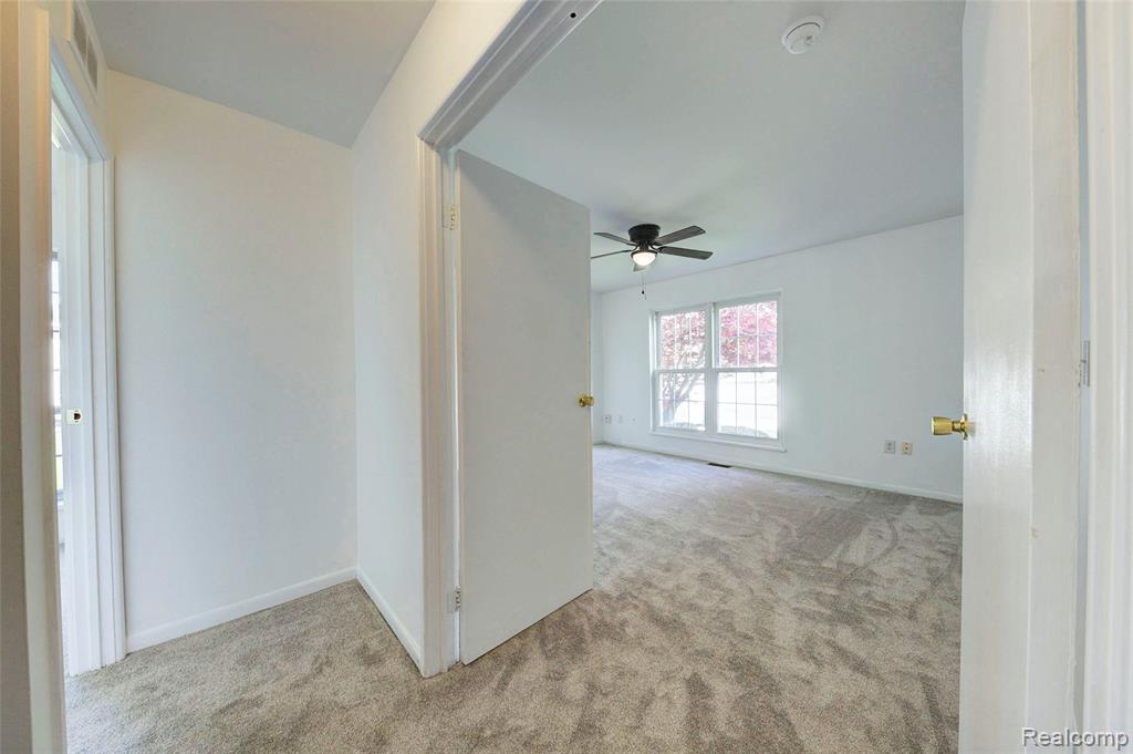 39887 Village Wood Lane, Novi, MI — Photo 17
