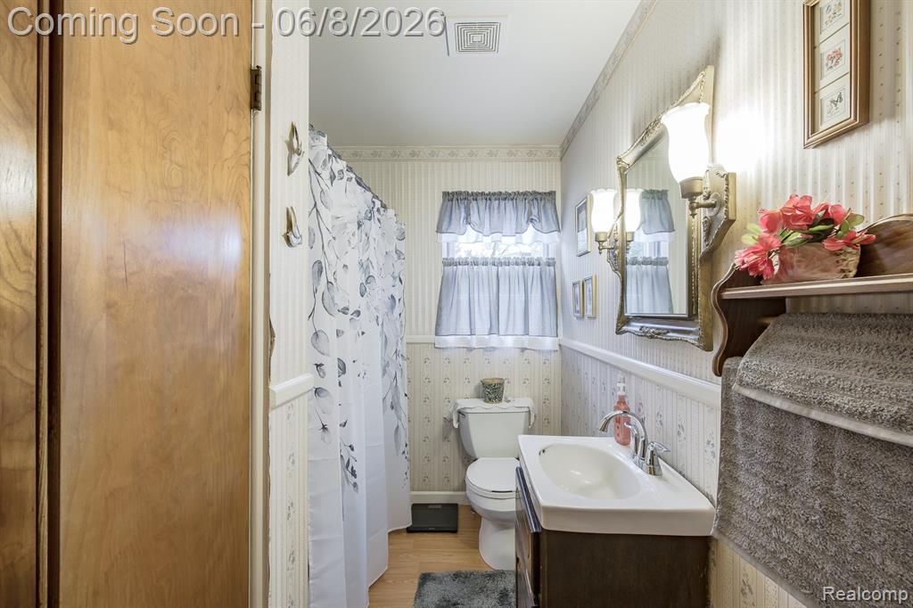 202 Park Avenue, Holly, MI 48442 — Photo 14