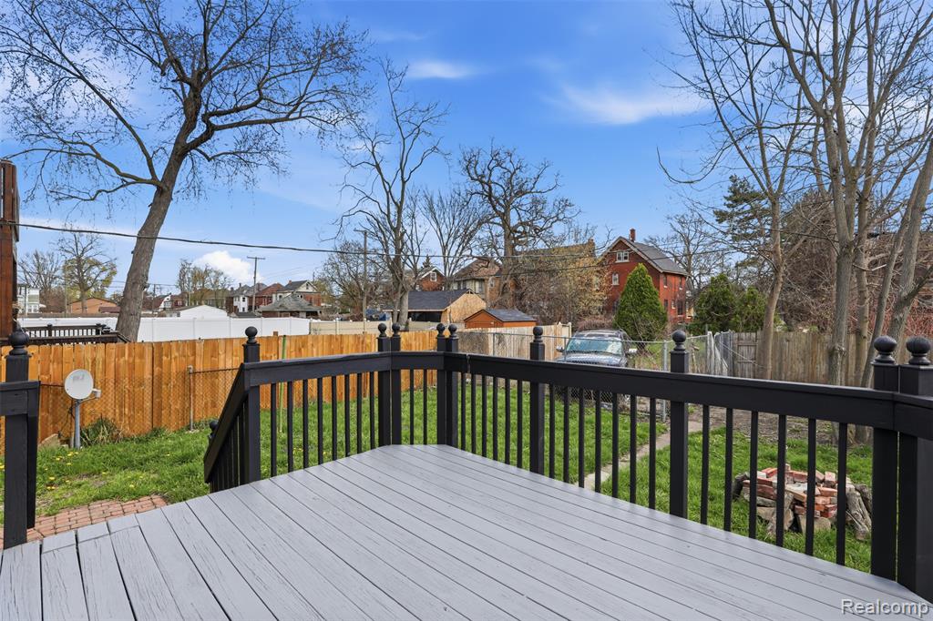 839 Webb Street, Detroit, MI 48202 — Photo 37