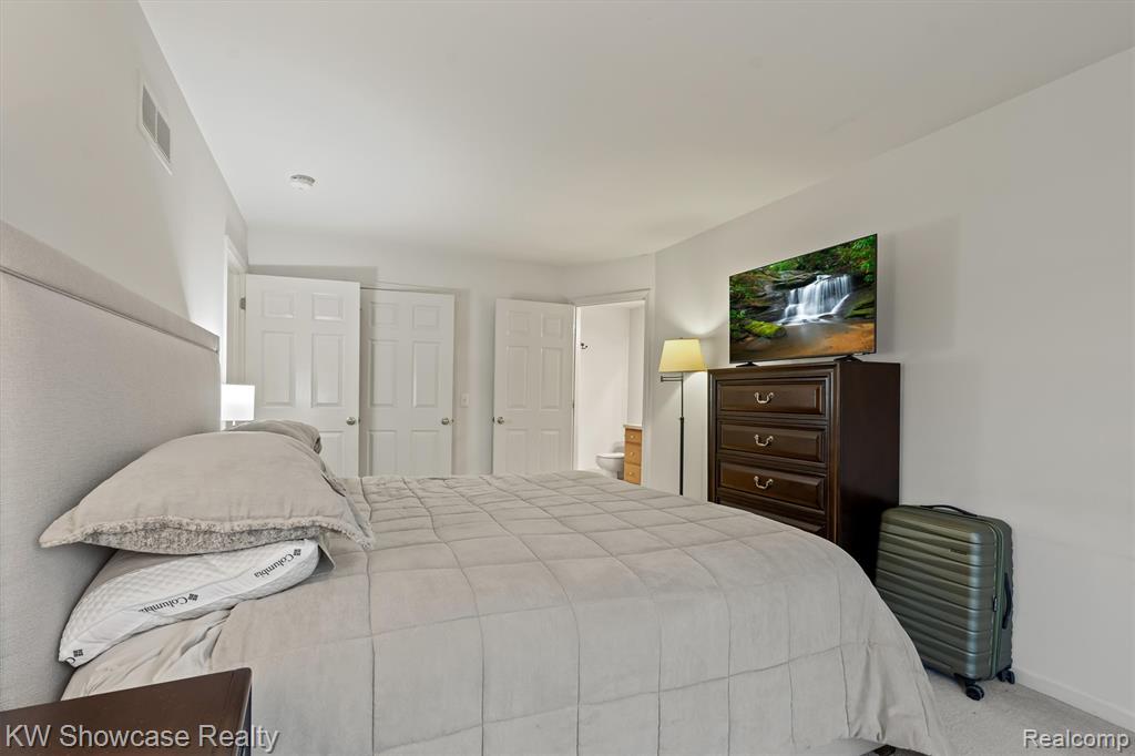 614 Napa Valley Drive, 11, Milford, MI 48381 — Photo 18