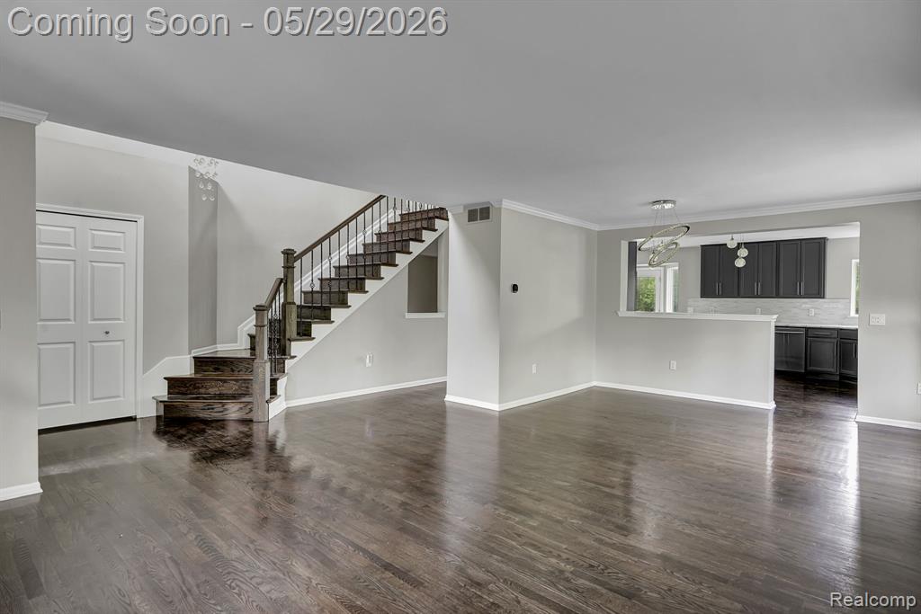 5729 Woodfield Parkway, Grand Blanc, MI 48439 — Photo 13