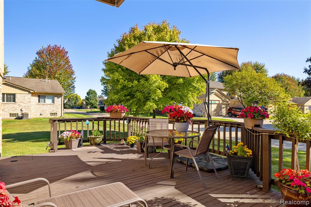 41600 Janet Drive, Clinton Twp, MI 48038 — Photo 28