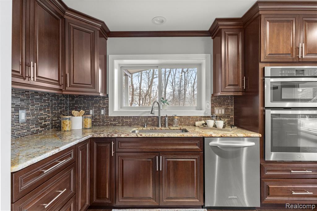 45401 W 9 Mile Road, Novi, MI — Photo 13