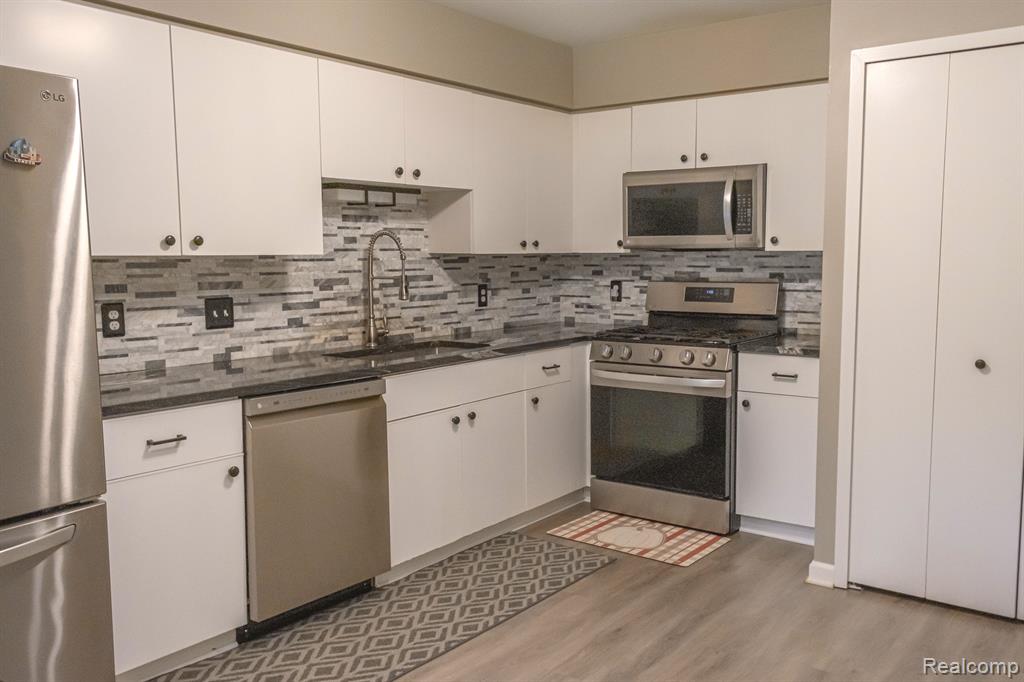 726 HAMILTON, Rochester Hills, MI 48307 — Photo 13