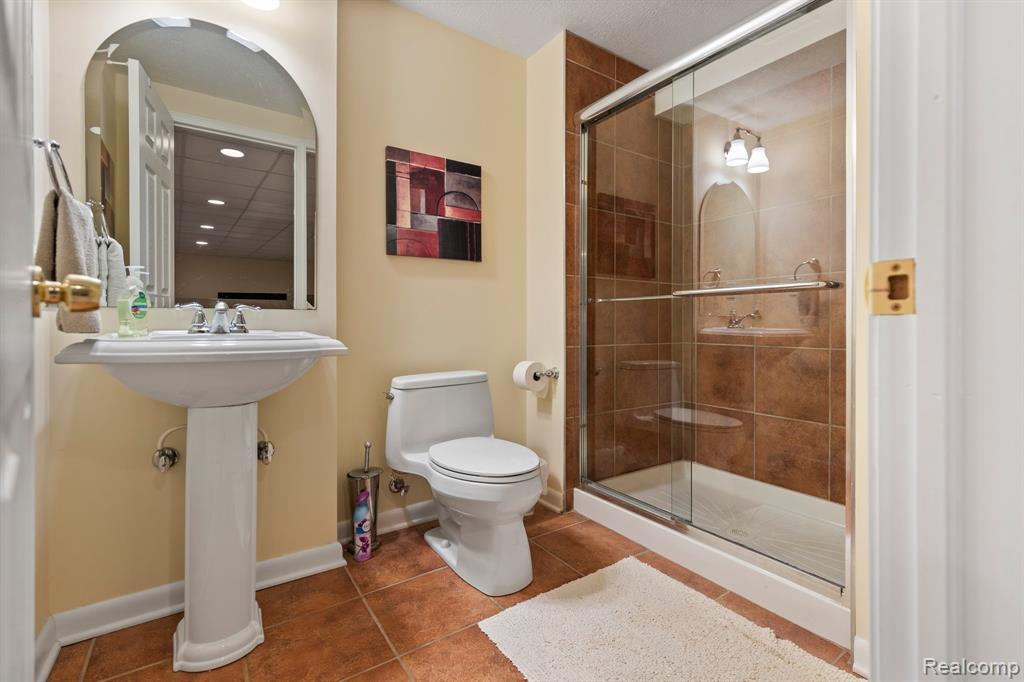 45482 Muirfield Drive, Canton, MI 48188 — Photo 44