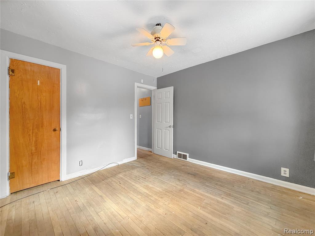 839 Barrie Avenue, Flint, MI 48507 — Photo 11