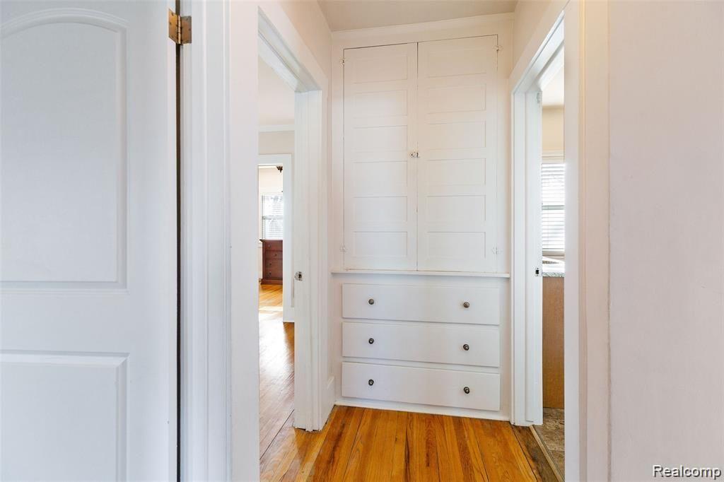 401 CATALPA Drive, Royal Oak, MI 48067 — Photo 16