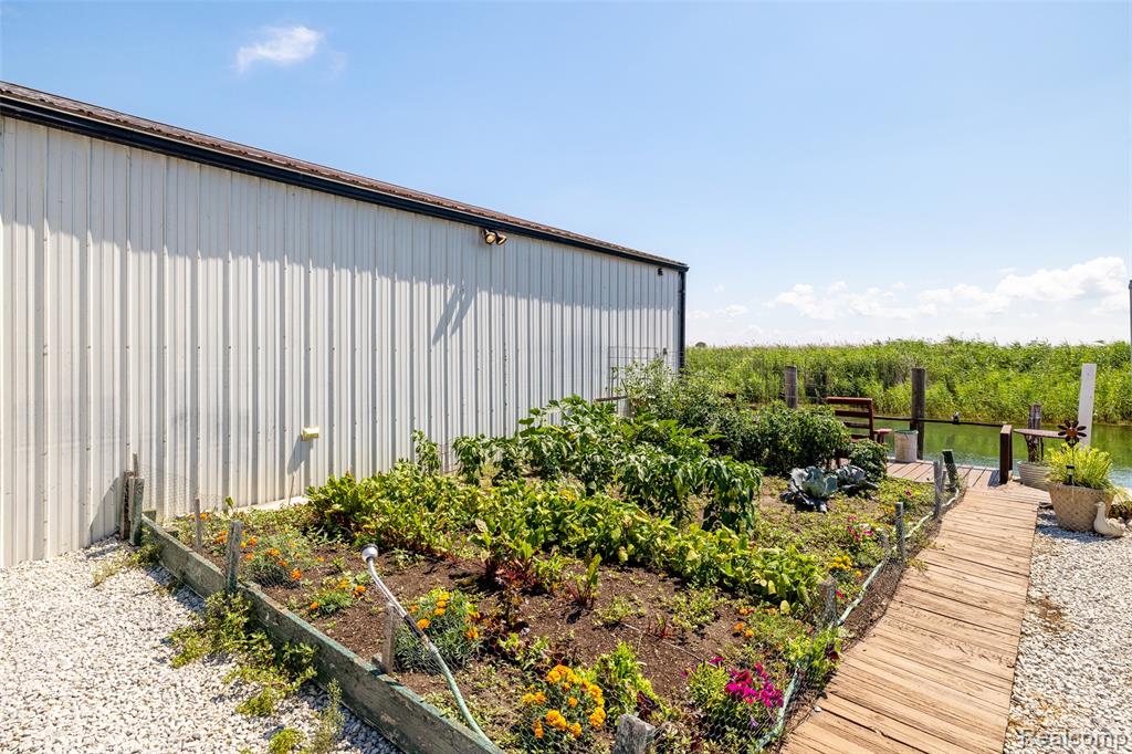 8107 Anchor Bay Drive, Clay, MI 48001 — Photo 50