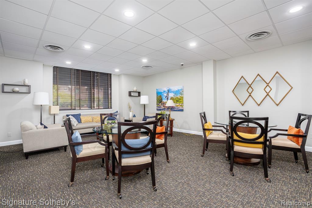 600 W Brown Street, 301, Birmingham, MI 48009 — Photo 27