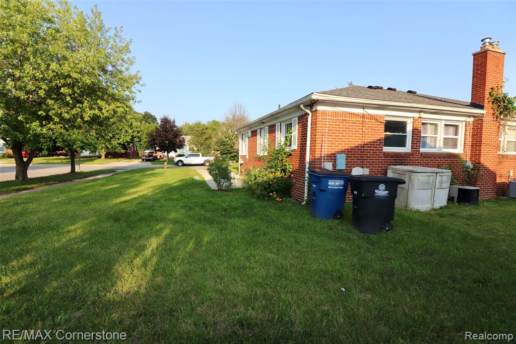2668 Ackley Avenue, Westland, MI 48186 — Photo 14