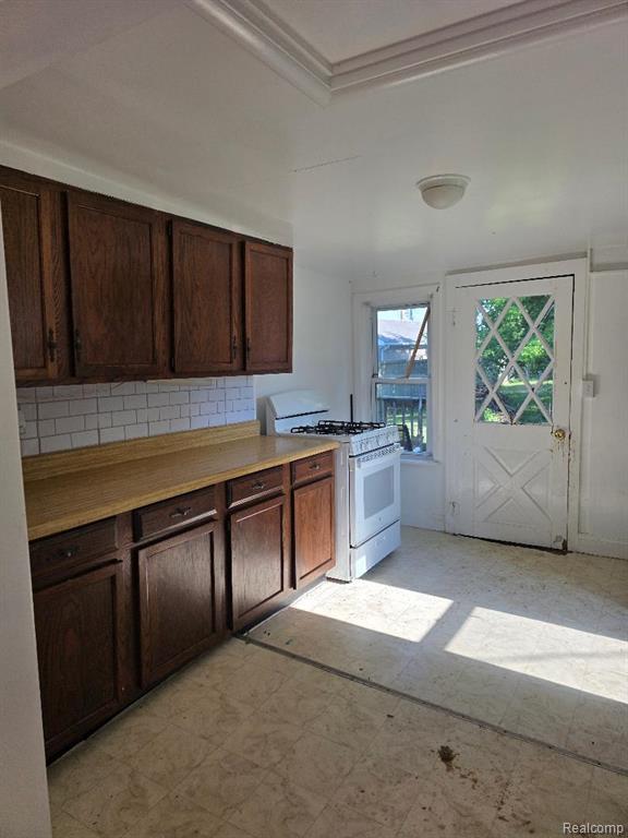211 W Flint Street, Lake Orion, MI 48362 — Photo 3