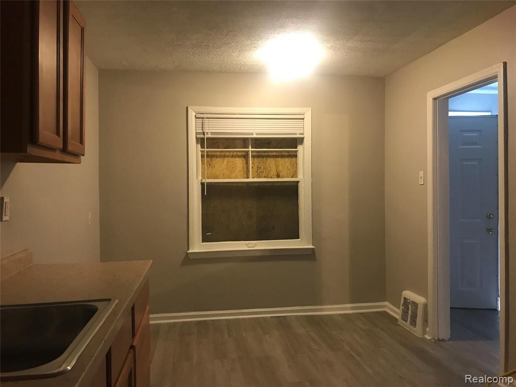 16544 SAINT MARYS Street, Detroit, MI 48235 — Photo 5