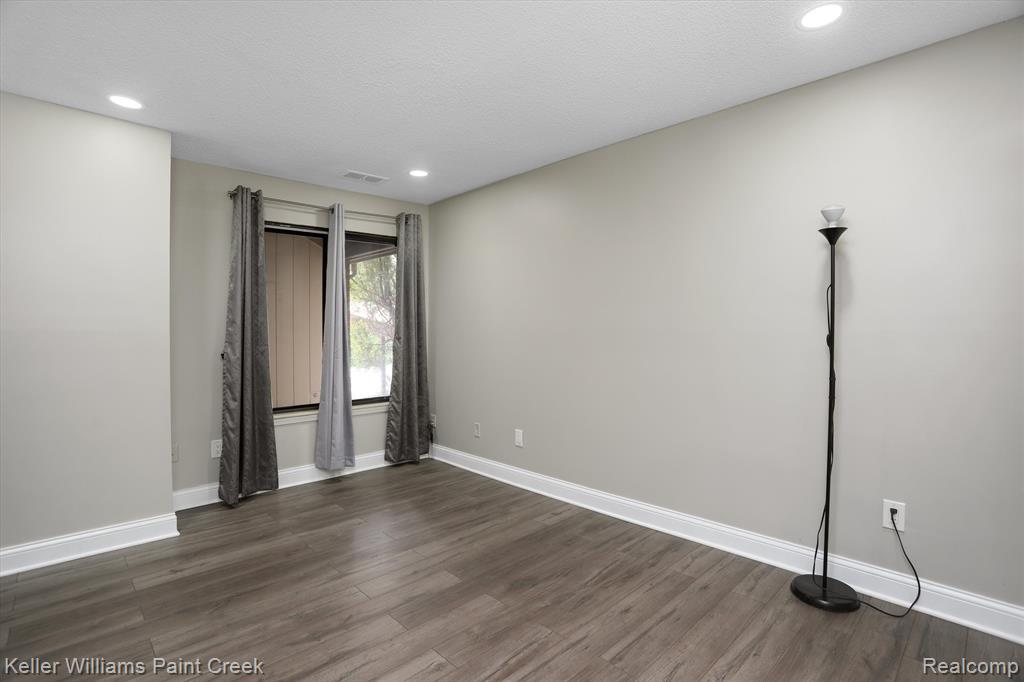 7355 Brynmawr Drive, West Bloomfield, MI — Photo 16