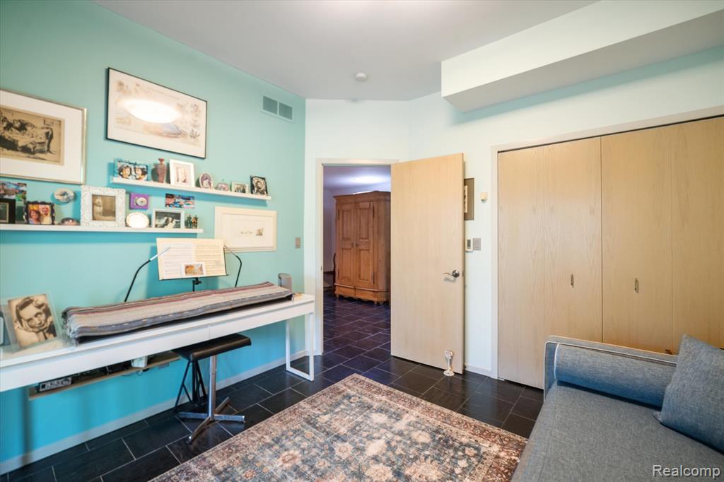 2172 Anns Way, Ann Arbor, MI 48105 — Photo 34