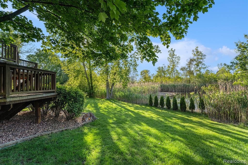 7590 Acorn Hill Court, West Bloomfield, MI 48323 — Photo 6