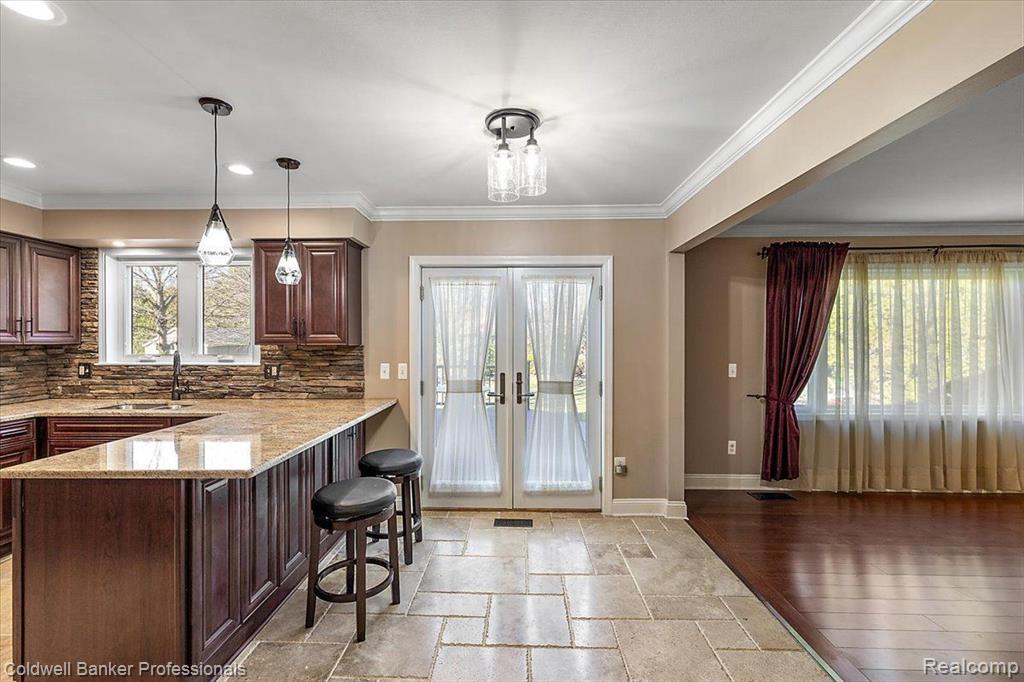 9485 BAYWOOD Drive, Plymouth, MI 48170 — Photo 20