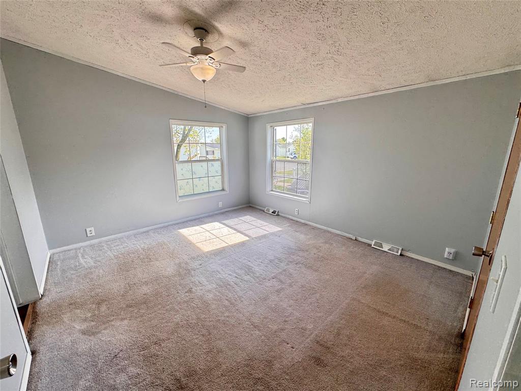 100 Riverview Circle, Saline, MI 48176 — Photo 14