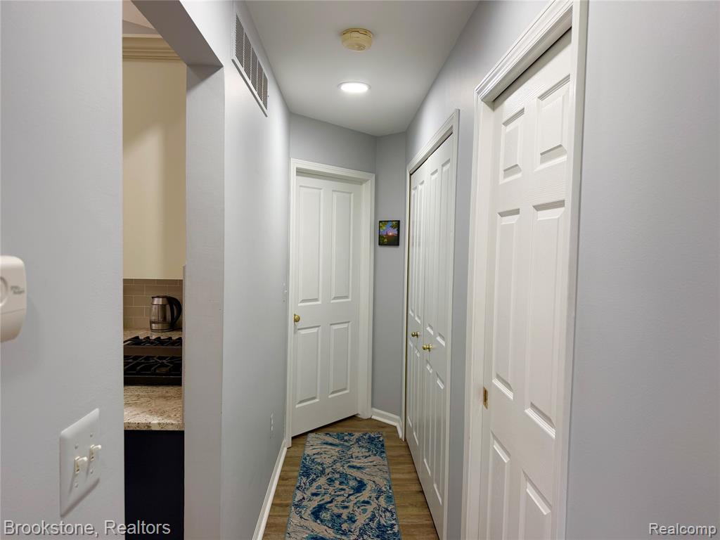 41021 Glenleven Court, Clinton Twp, MI 48038 — Photo 17